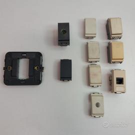 Kit Vimar IDEA pulsante, deviatore, tappo, antenna