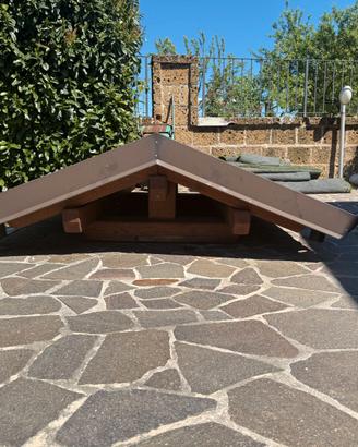 Tettoia in legno lamellare