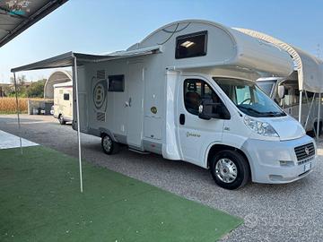 PILOTE BAVARIA A 70 - mansardato con letto matrimo