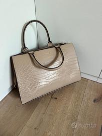 4 Borse  e 1 zaino donna