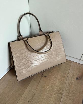 4 Borse  e 1 zaino donna