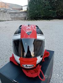 Casco Ducati Arai