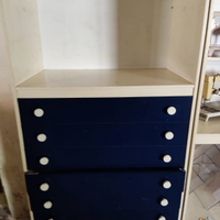 Cassettiera con sopralzo a giorno