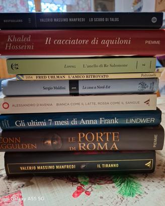 Maxi lotto 9 libri usati.