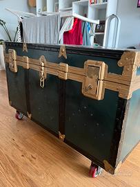 Cassapanca con ruote