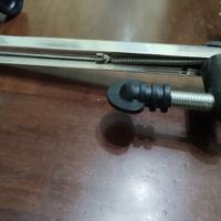 porta e versa bottiglia verticale