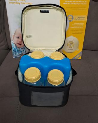 Borsa termica Medela con ghiaccetto e 4 bottiglie