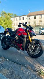 Ducati Streetfighter V4S