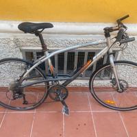 Biciclett B’twin ibrida – Freni a disco