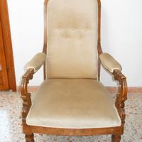 Poltrona antica in noce 