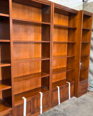 Libreria artigianale in noce