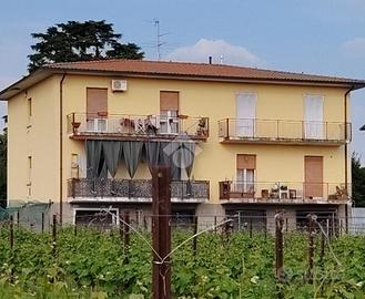 3 LOCALI A ADRO