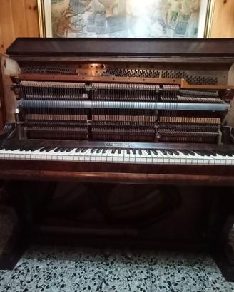 Pianoforte a muro 