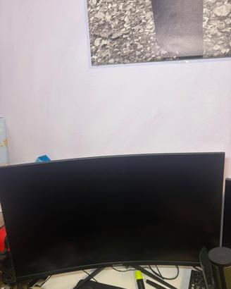 Monitor curvo da 32 pollici 180hz