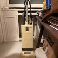 Aspirapolvere Maggiordomo Tuono