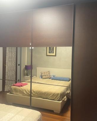 Armadio camera da letto in legno con cassettiera g