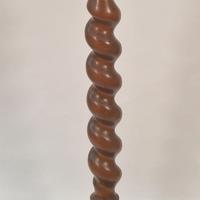 Colonna in legno tornito