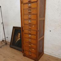 Antico Schedario in Rovere a 12 cassetti