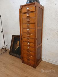 Antico Schedario in Rovere a 12 cassetti