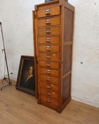 Antico Schedario in Rovere a 12 cassetti