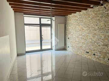 UFFICIO A TREZZO SULL'ADDA