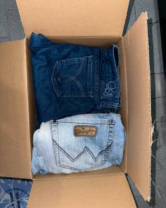 Box 2 Kg  firmato usato (scelta taglia box)