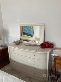 Cassettone bianco