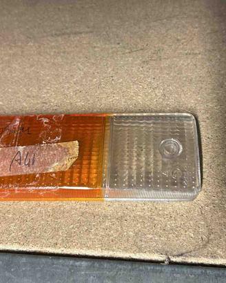 PLASTICA FANALE ANTERIORE LANCIA BETA BERLINA 1° C