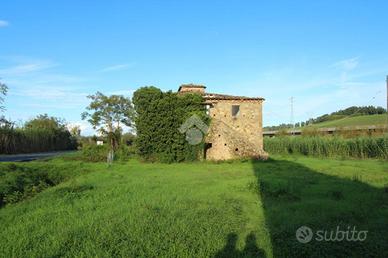 CASA INDIPENDENTE A COLLESALVETTI