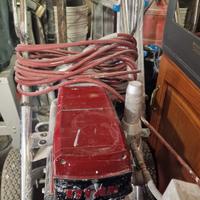 Pompa per la rasatura e pittura 