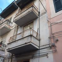 Palazzina indipendente da ristrutturare a Bagheria