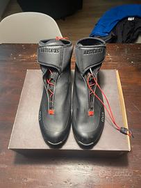 Stivaletto di fi’zi:k x-road con attacchi