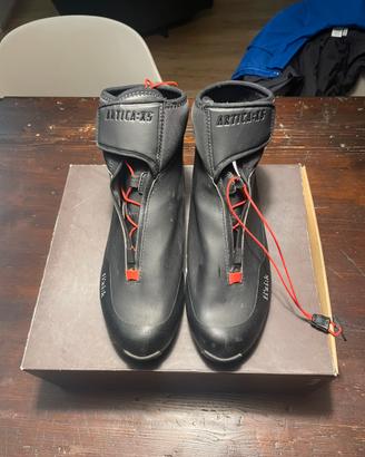 Stivaletto di fi’zi:k x-road con attacchi