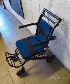 sedia a rotelle pieghevole 