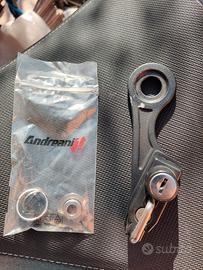 Gancio per casco Triumph 