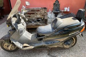 Suzuki Burgman AN 400//1999//ricambi inclusi