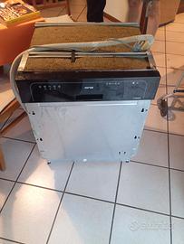
Lavastoviglie Ignis ADL4444 non asciuga
