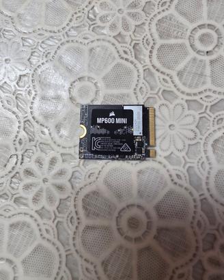 Ssd Corsair MP 600 Mini