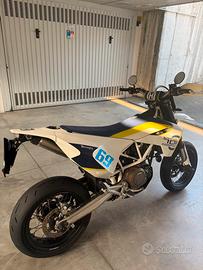 Husqvarna 701 Supermoto
