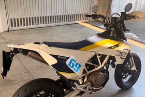 Husqvarna 701 Supermoto