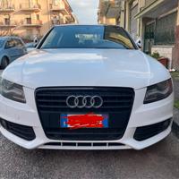 Audi A4 B8 del 2009 Berlina S-Line 2.0 TDI 143Cv