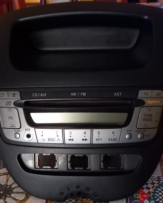 autoradio completo di mascherina di adattamento 