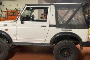 Suzuki samurai