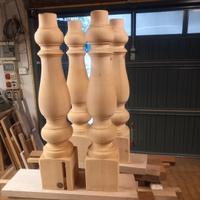 gambe tornite per tavolo