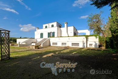 Agriturismo + posti camper in Via Maria Lizza