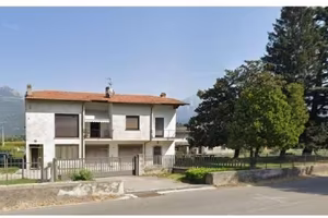 Immobile in asta di 1025 m² a Colico