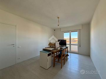 3 LOCALI A CARBONERA