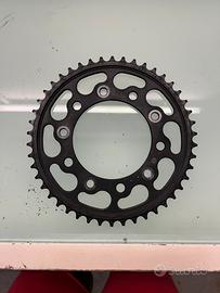 Corona 46 denti per mt09 +1