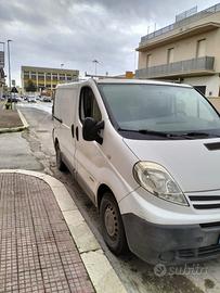 Furgone nissan primistar