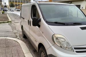 Furgone nissan primistar